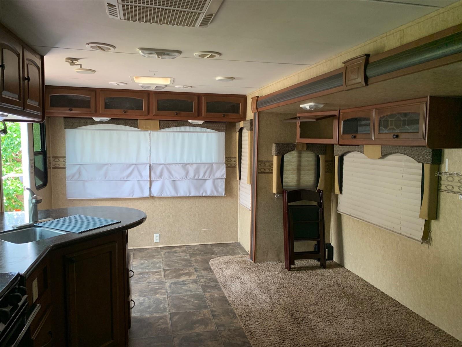 Image 3 of 8 For 3000 Clarcona Road 611