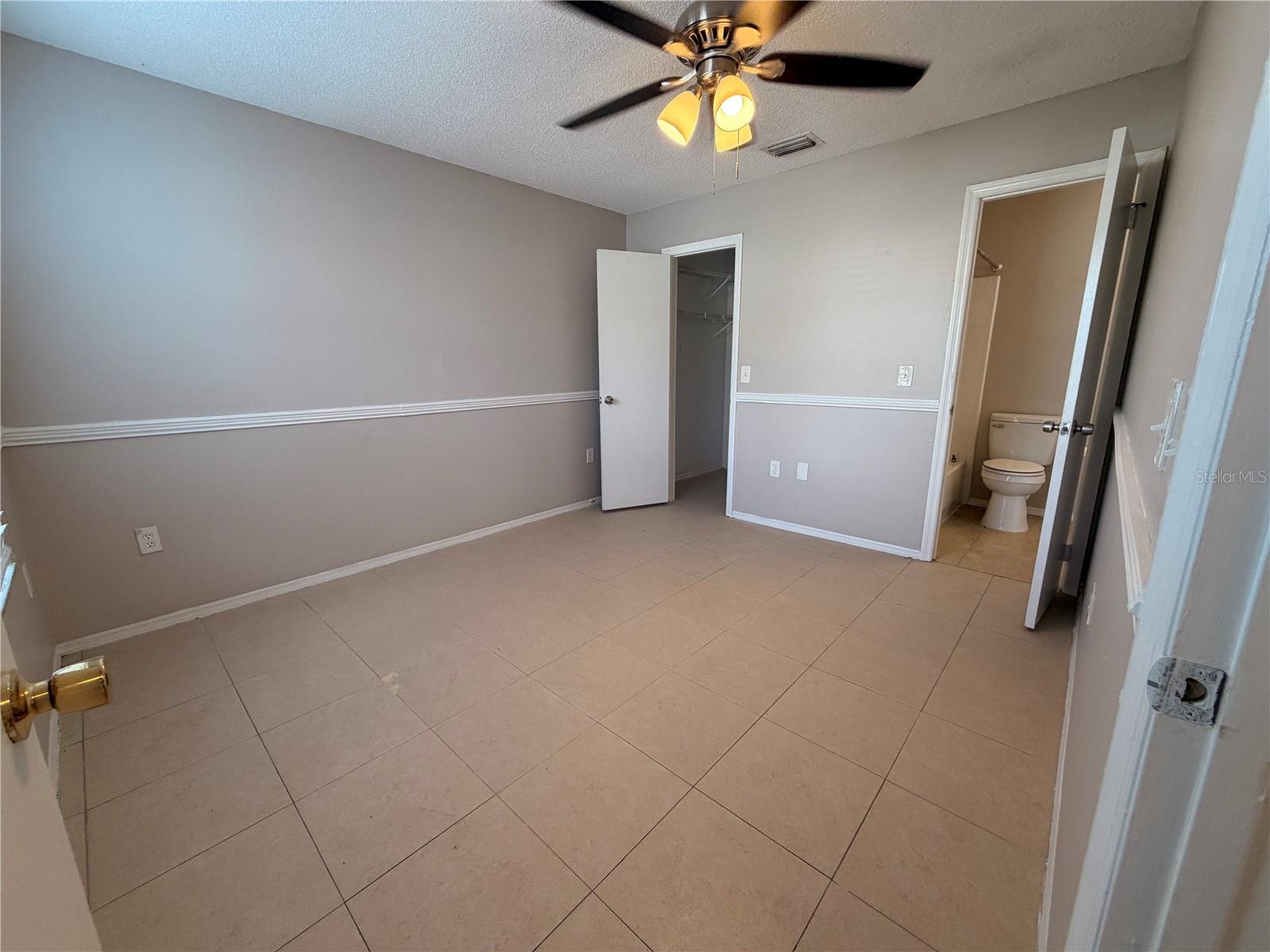 Image 5 of 13 For 2032 Tropic Bay Court