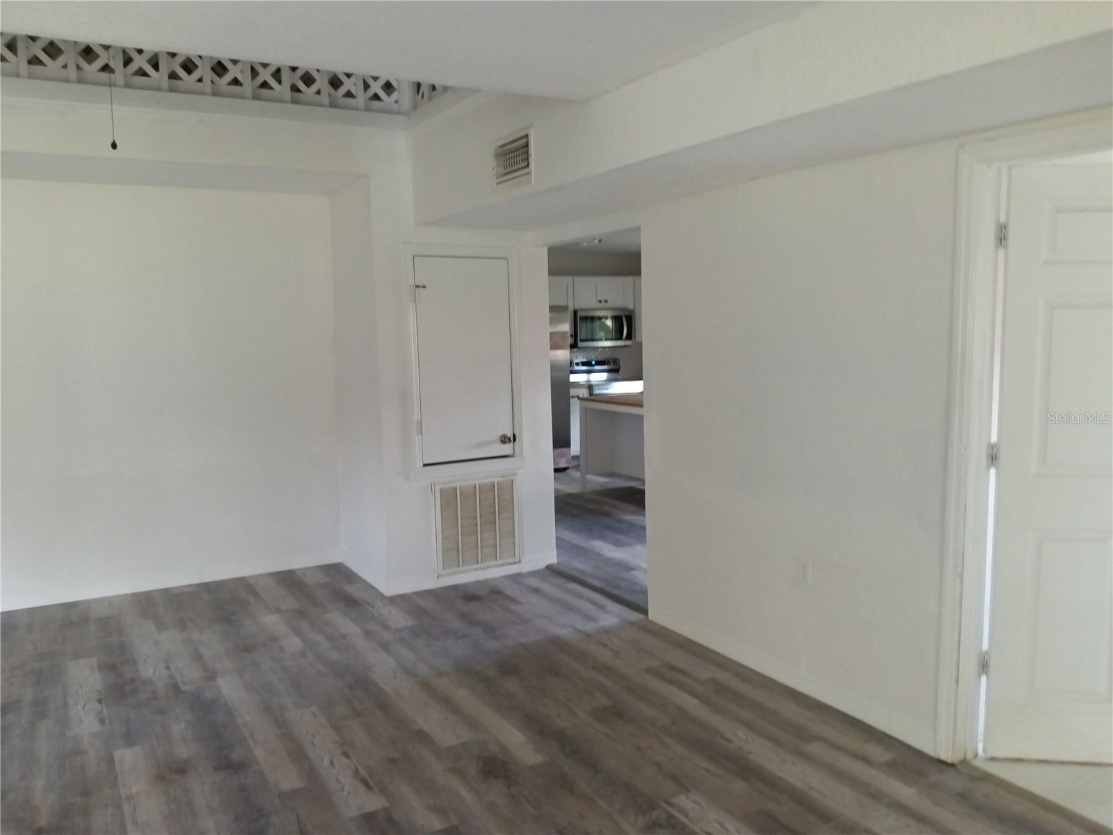 Image 7 of 14 For 445 State Road 415