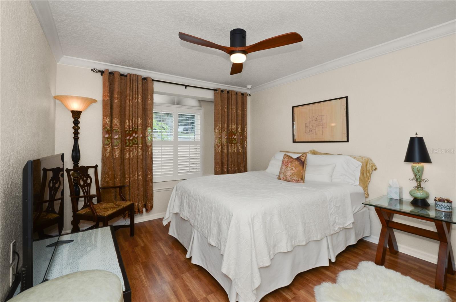 Image 19 of 34 For 601 Chautauqua Drive