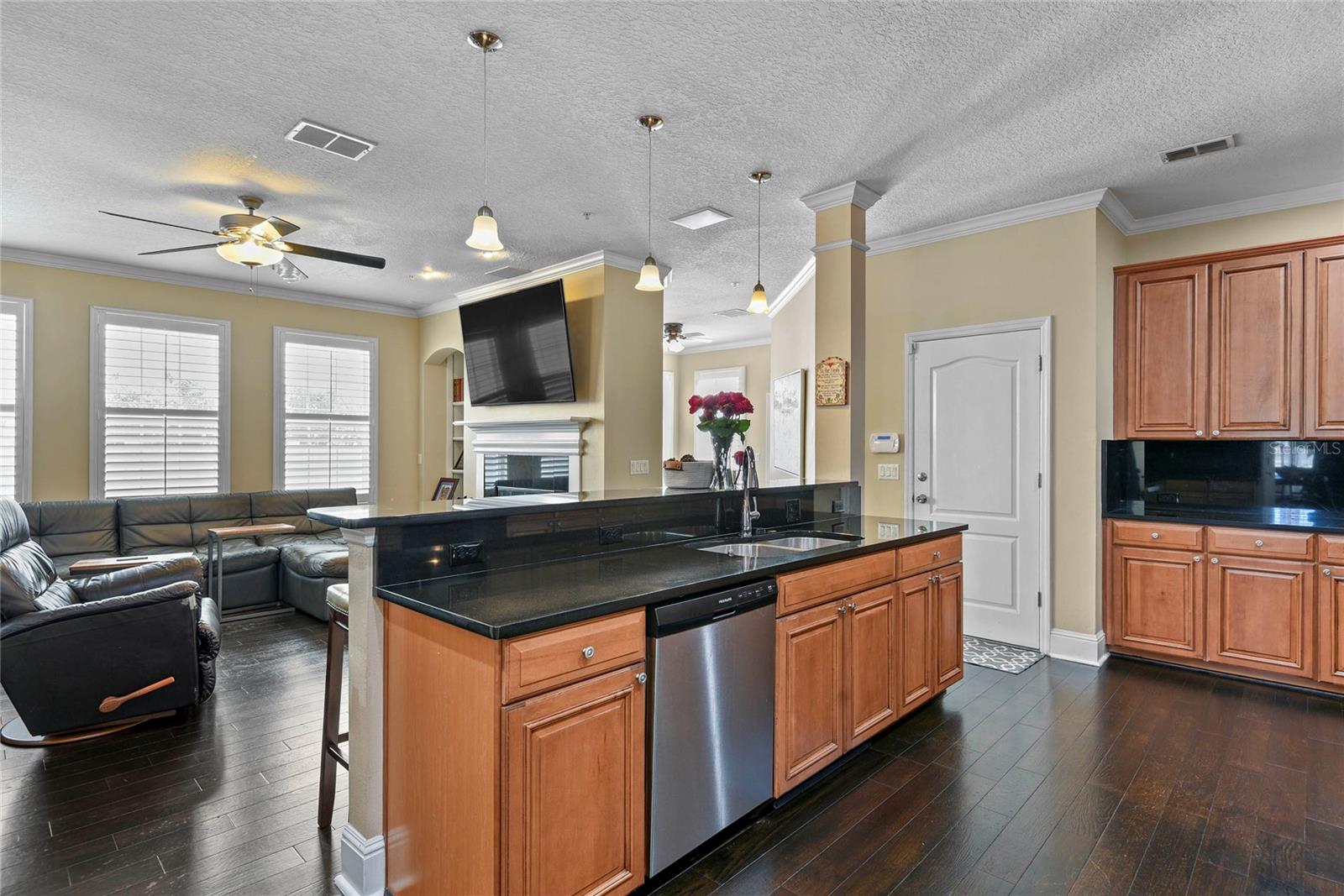 Image 12 of 41 For 5460 Penway Drive