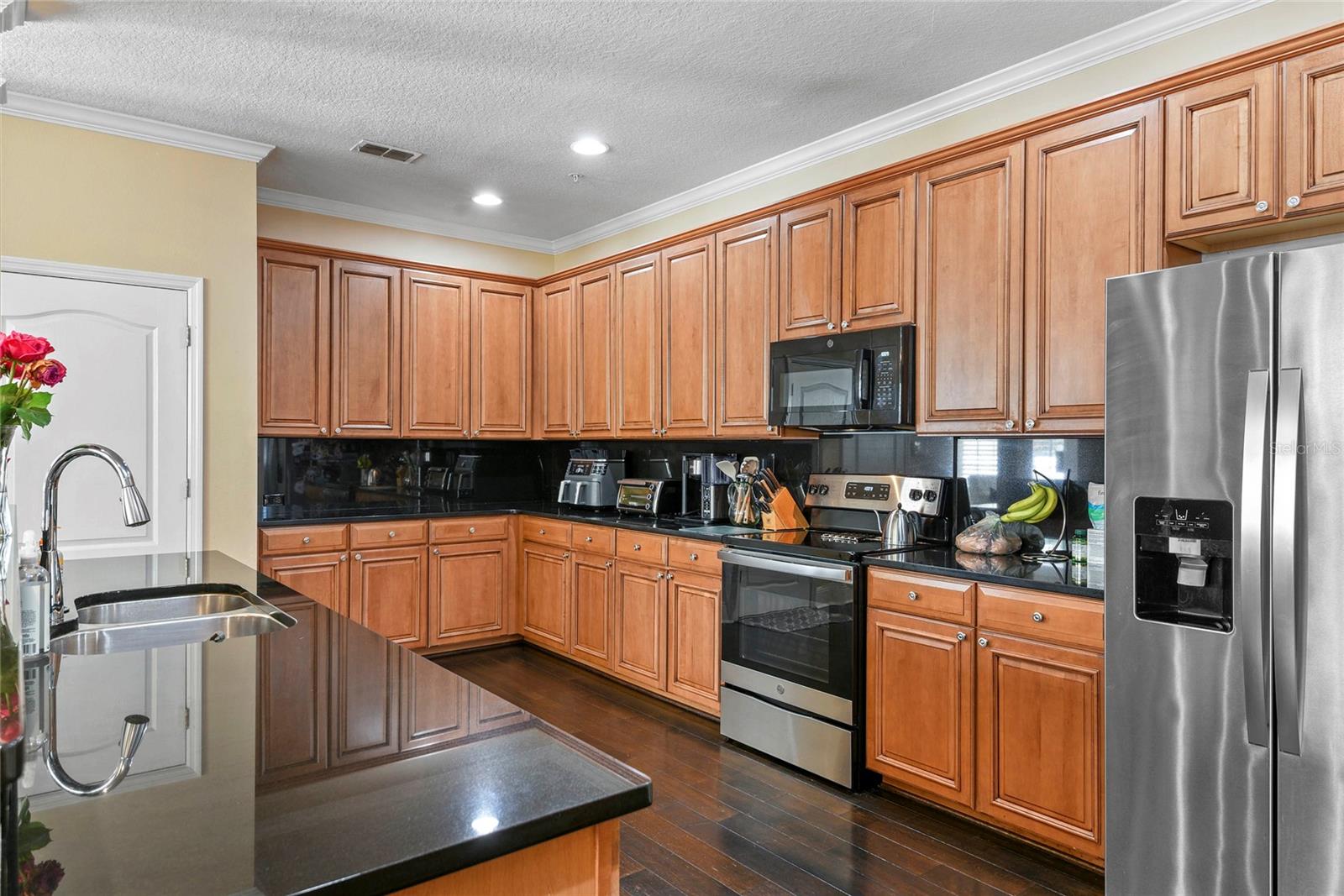 Image 14 of 41 For 5460 Penway Drive