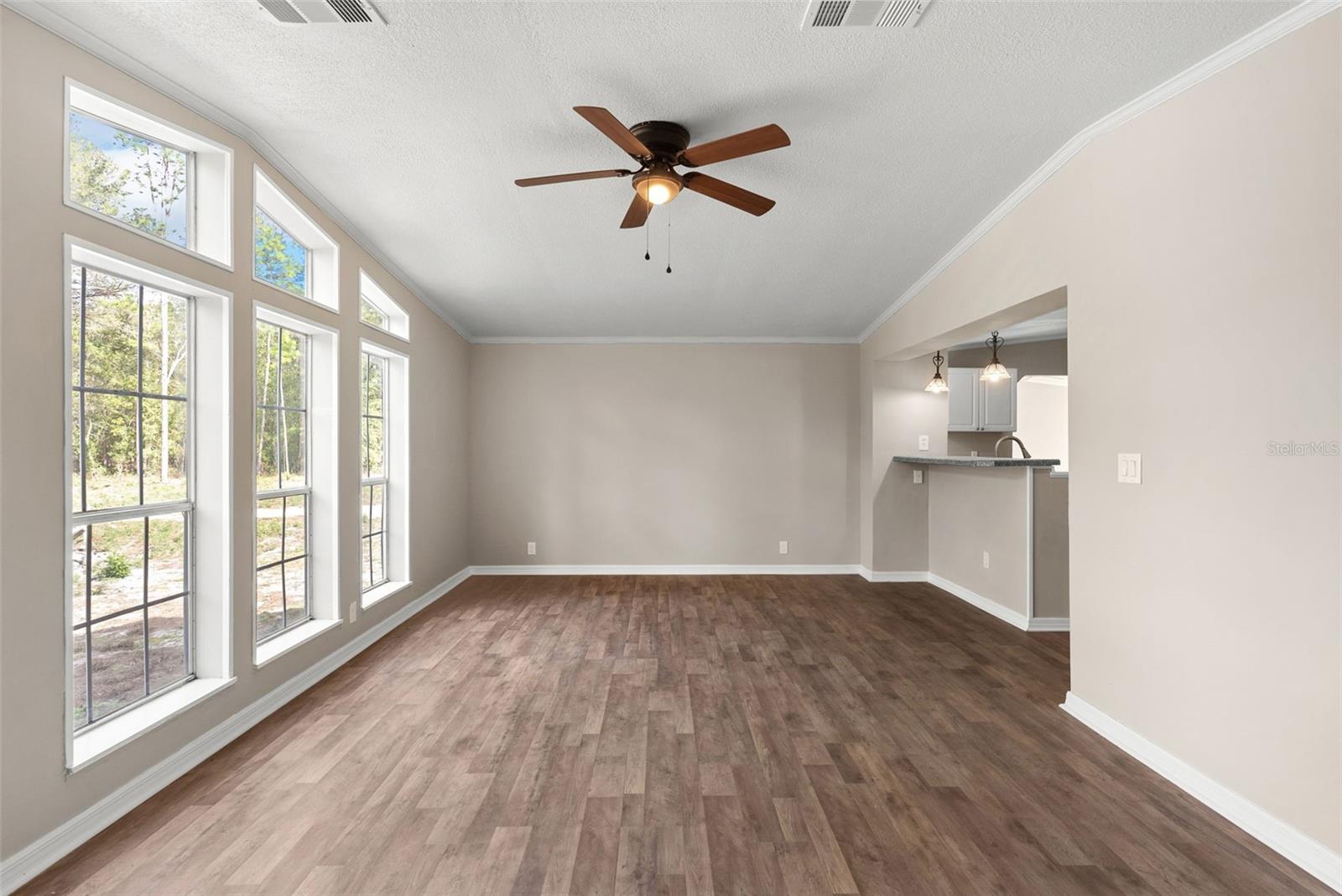 Image 19 of 39 For 6682 156th Place