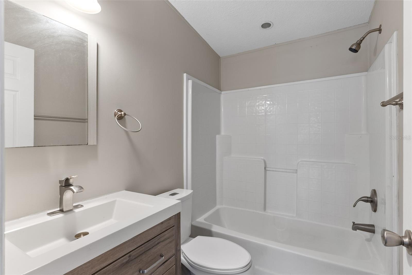 Image 26 of 39 For 6682 156th Place