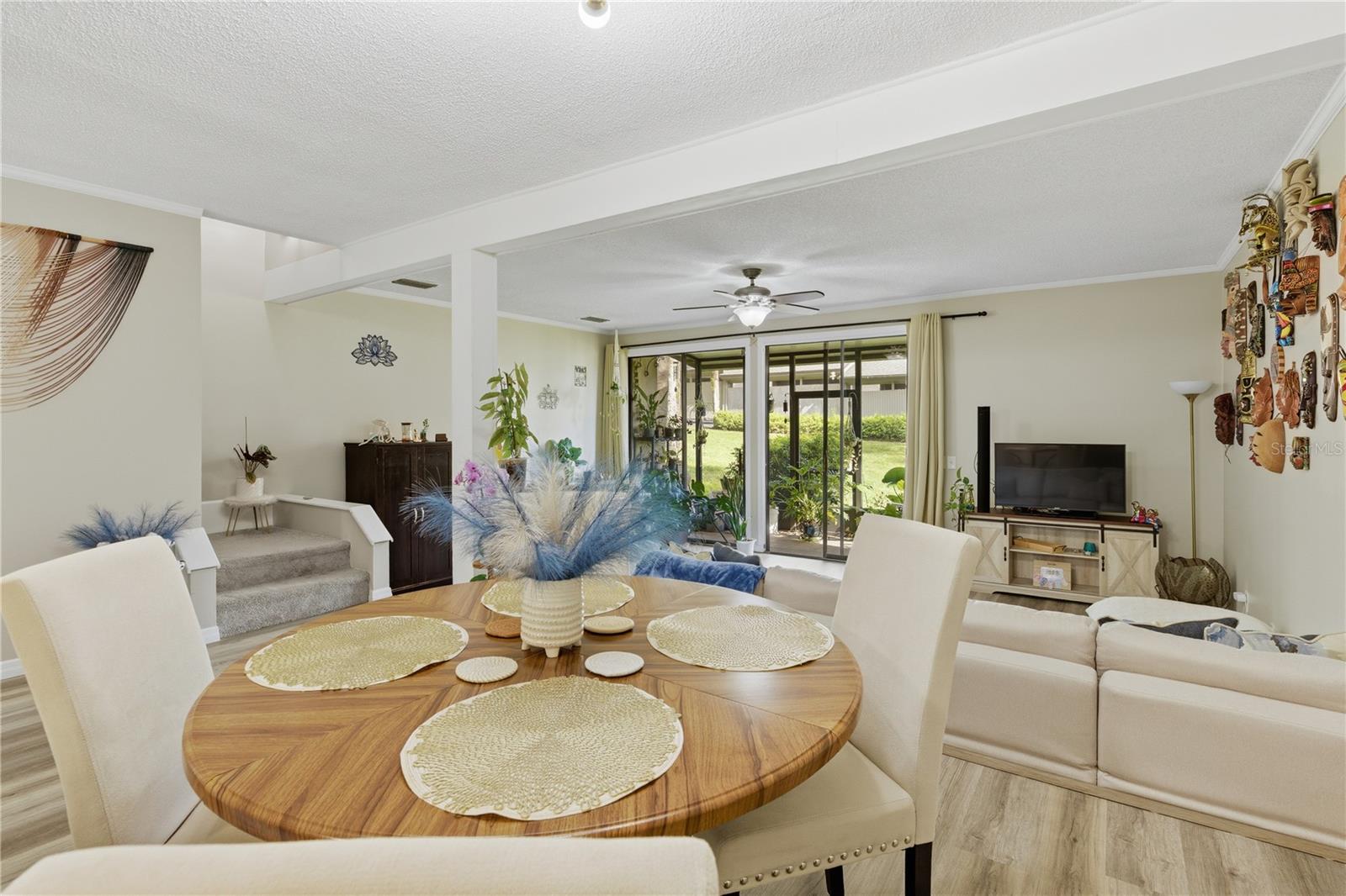 Image 11 of 35 For 654 Lake Villas Drive 654