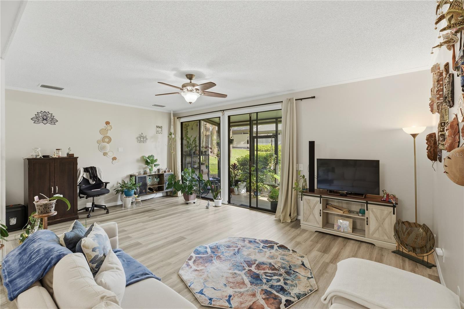 Image 12 of 35 For 654 Lake Villas Drive 654