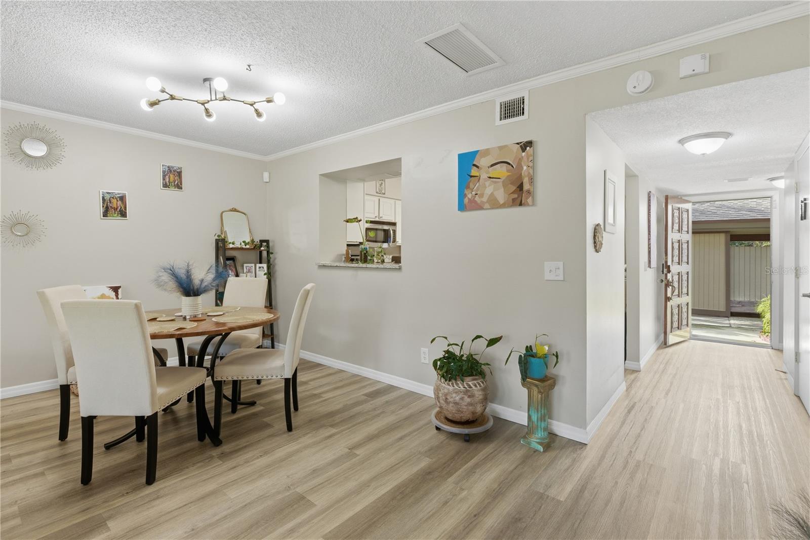 Image 13 of 35 For 654 Lake Villas Drive 654