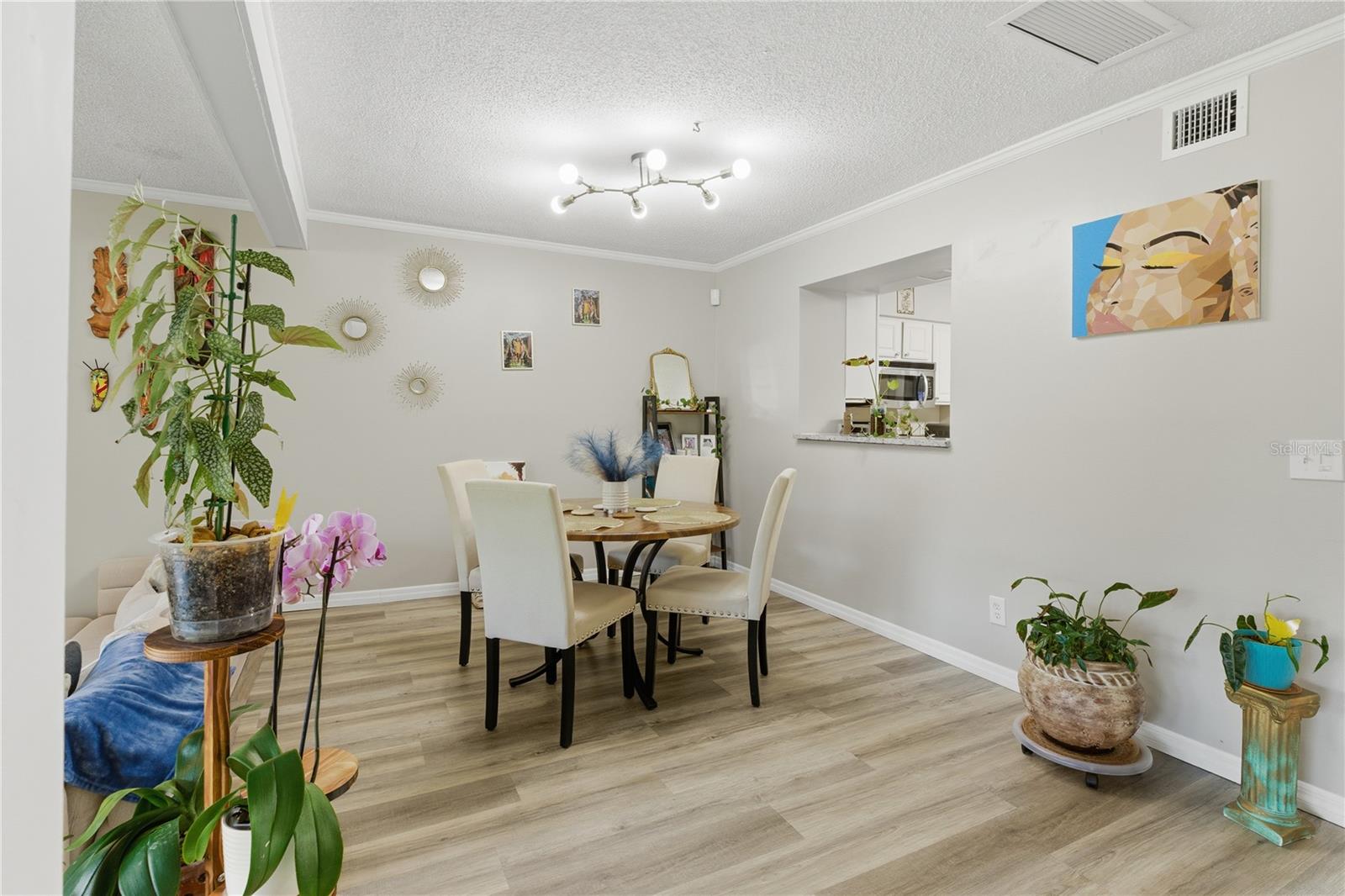 Image 14 of 35 For 654 Lake Villas Drive 654