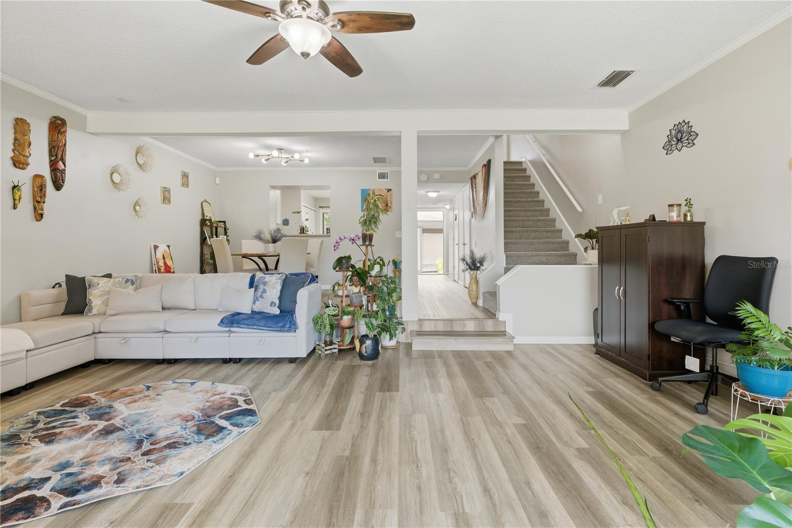 Image 17 of 35 For 654 Lake Villas Drive 654