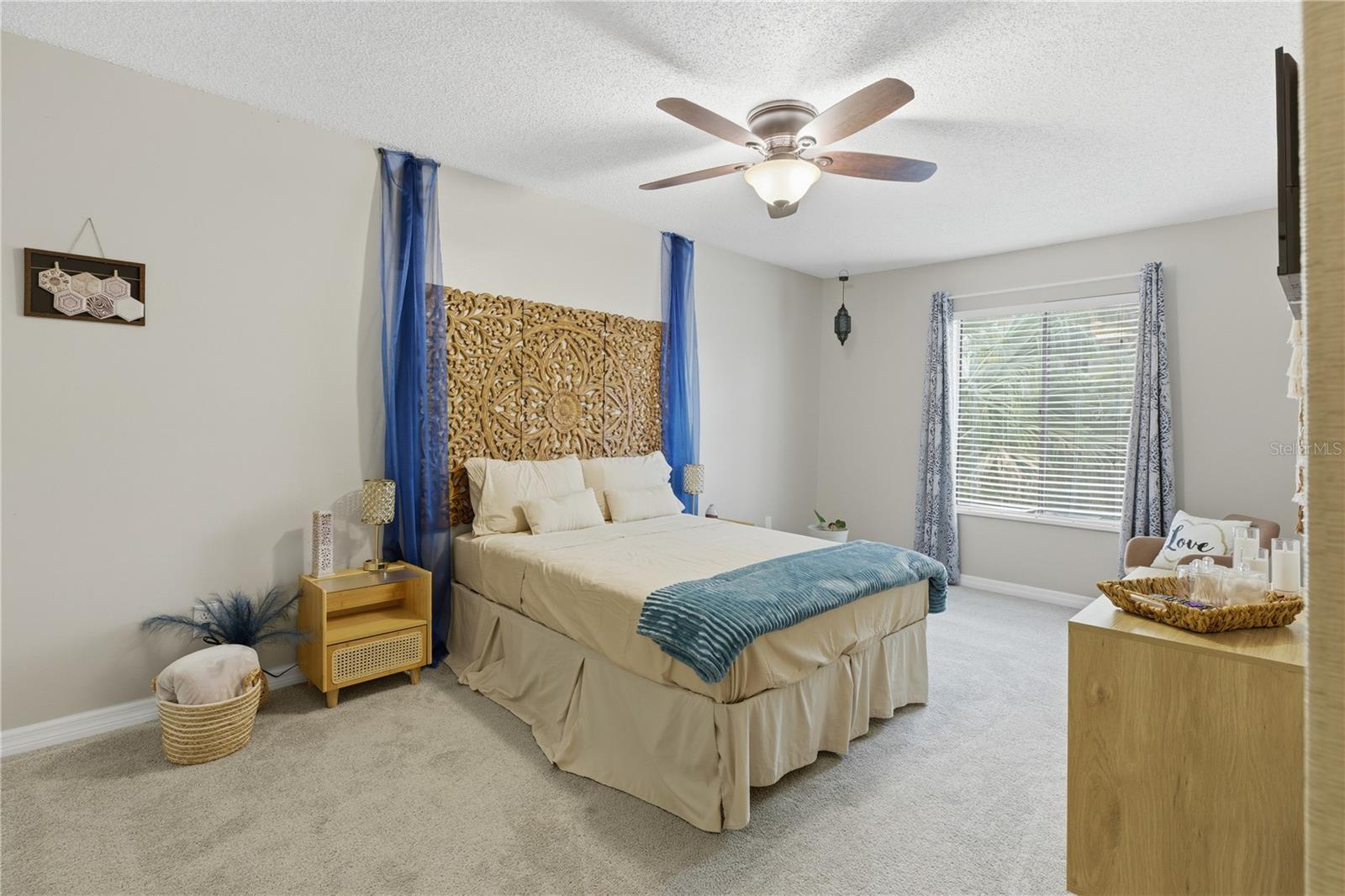 Image 20 of 35 For 654 Lake Villas Drive 654