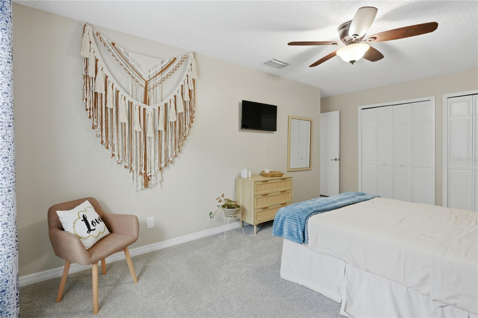 Image 26 of 35 For 654 Lake Villas Drive 654