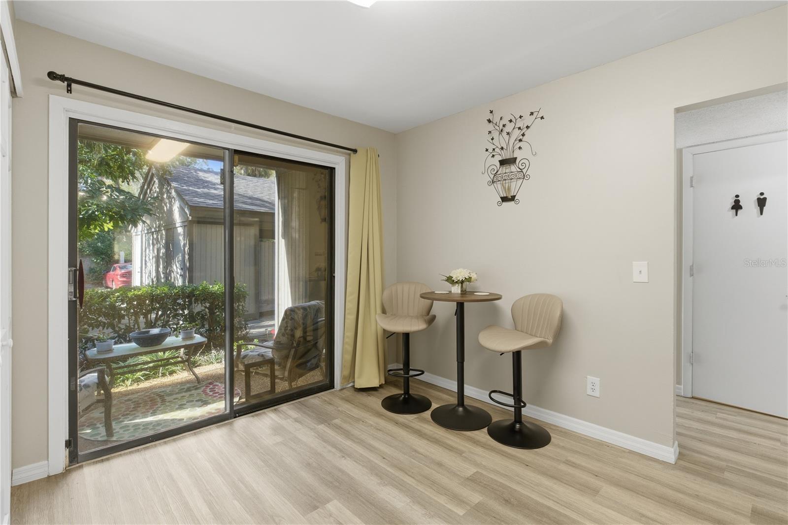 Image 7 of 35 For 654 Lake Villas Drive 654