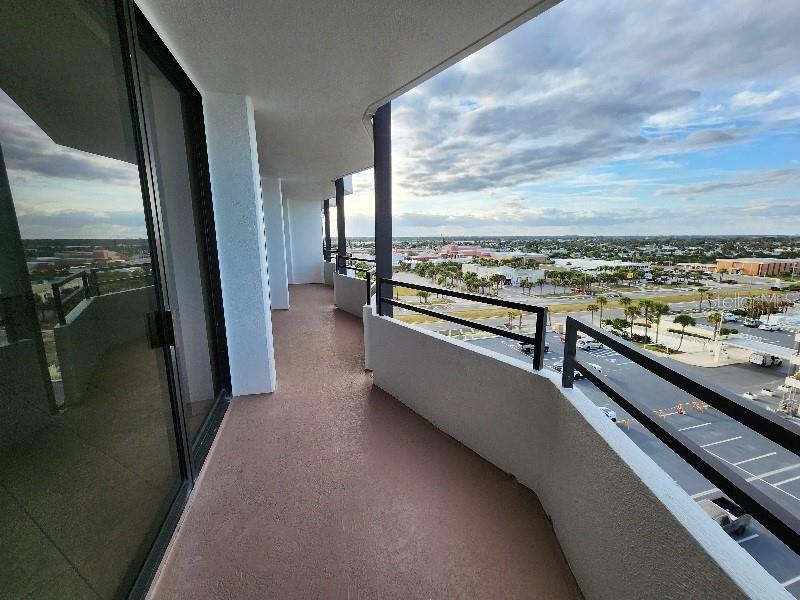 Image 9 of 14 For 2828 Atlantic Avenue 703