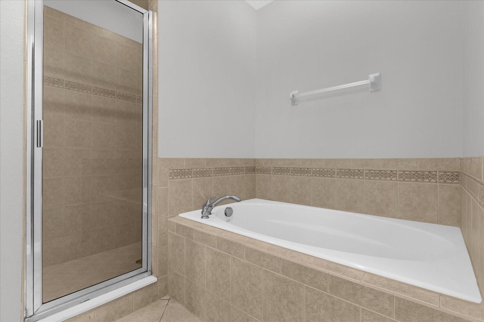 Image 15 of 25 For 9450 Silver Buttonwood Street