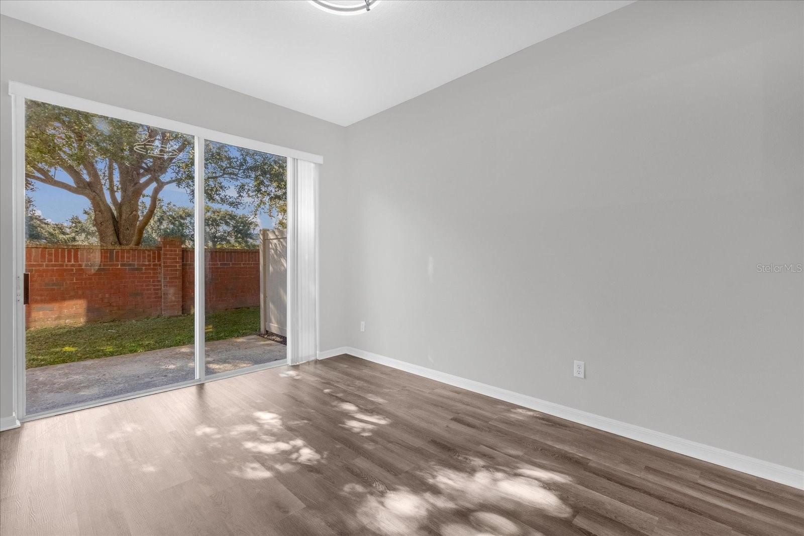 Image 23 of 25 For 9450 Silver Buttonwood Street