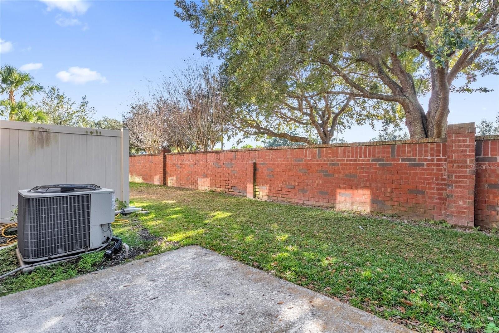 Image 24 of 25 For 9450 Silver Buttonwood Street