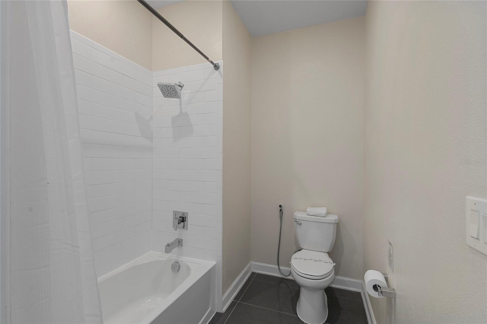 Image 10 of 32 For 4751 Clock Tower Drive 402