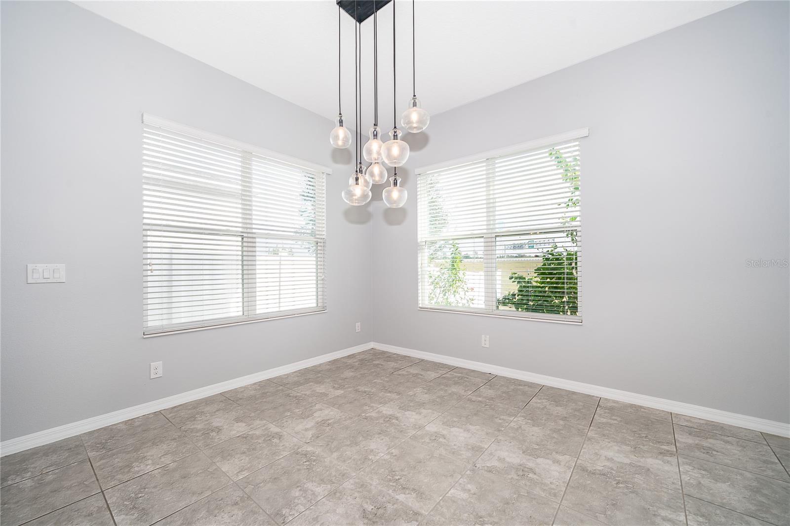 Image 10 of 29 For 902 Grand Hilltop Drive