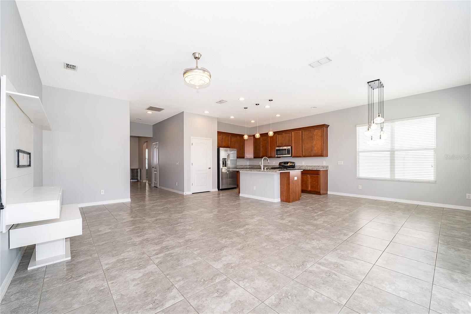 Image 5 of 29 For 902 Grand Hilltop Drive