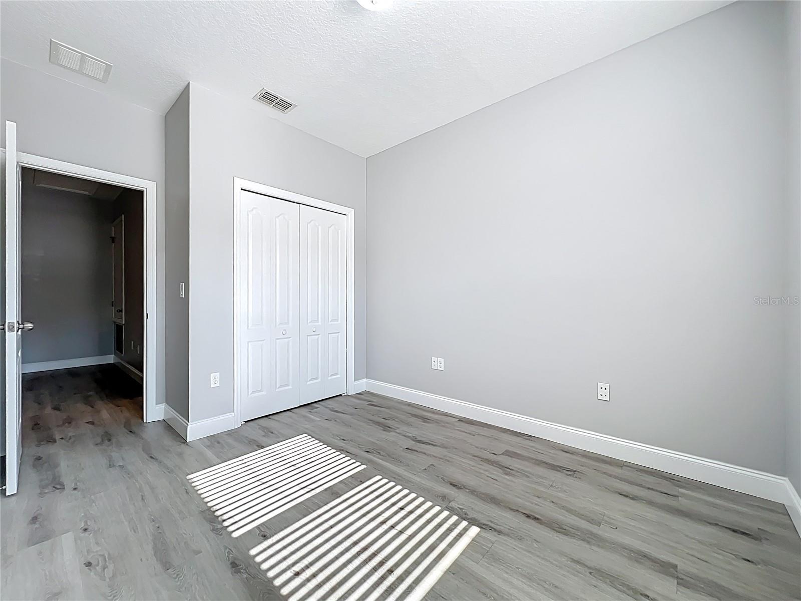 Image 32 of 54 For 2592 Econ Landing Boulevard