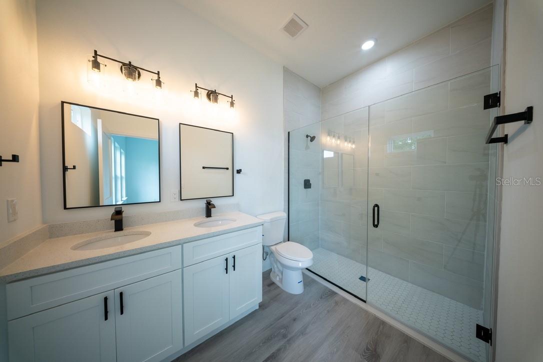 Listing photo id 13 for 4705 159th Lane Road