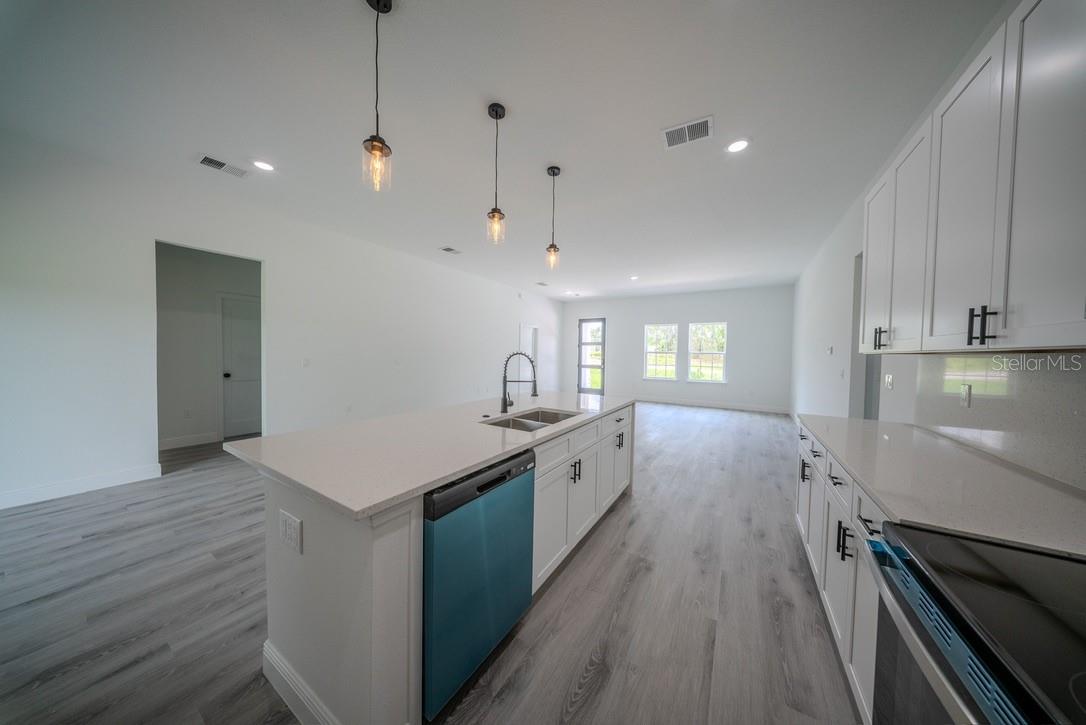 Listing photo id 0 for 4705 159th Lane Road