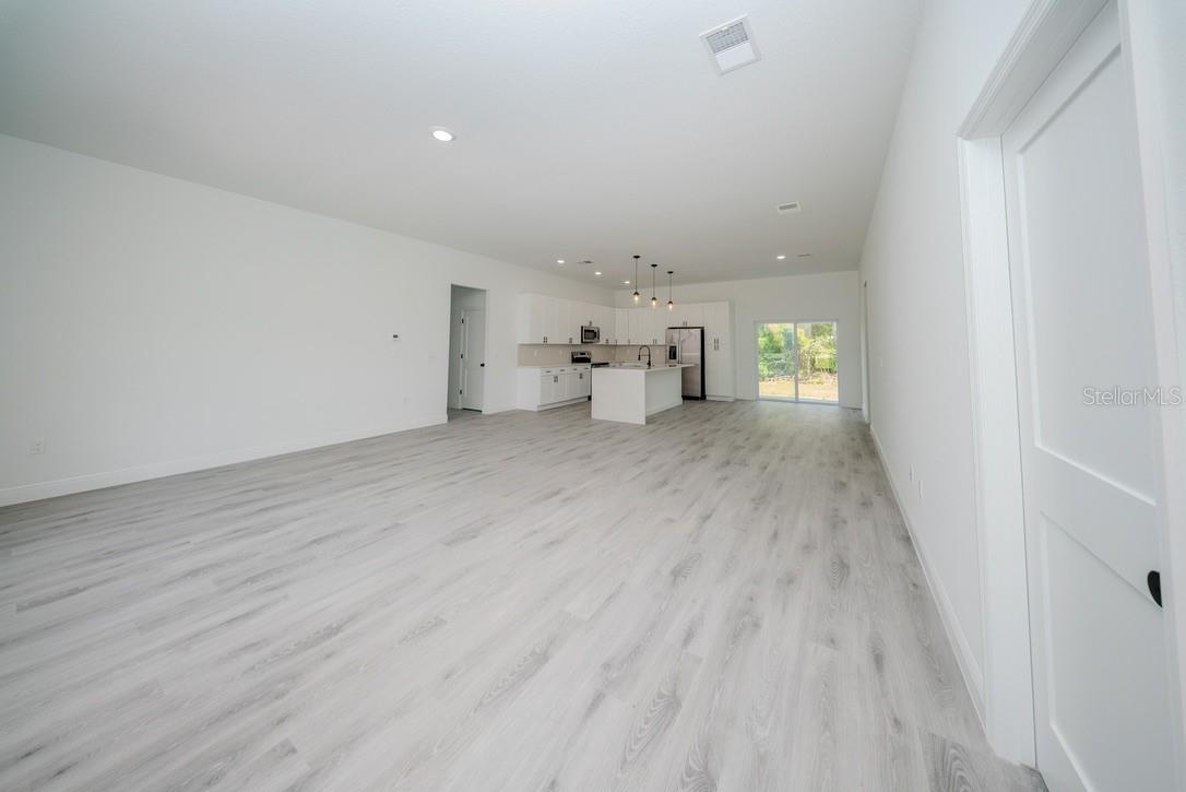 Listing photo id 1 for 4705 159th Lane Road