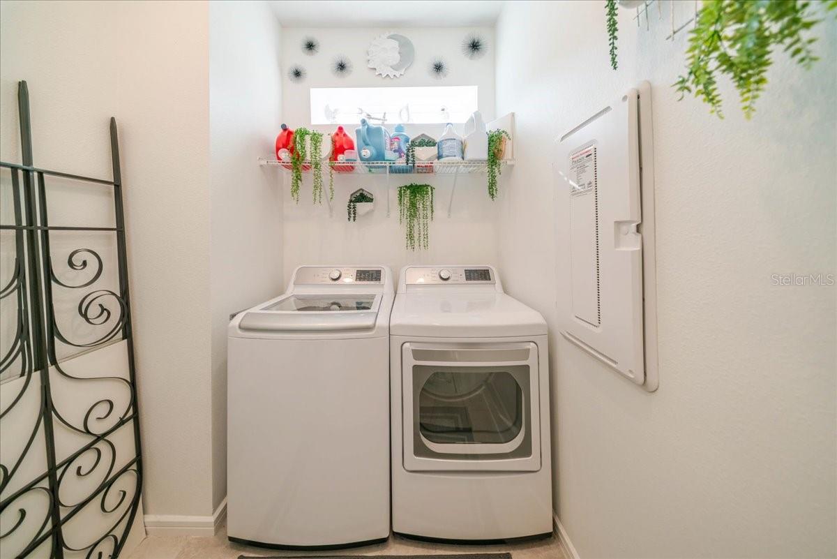 Listing photo id 14 for 1833 Spring Shower Circle