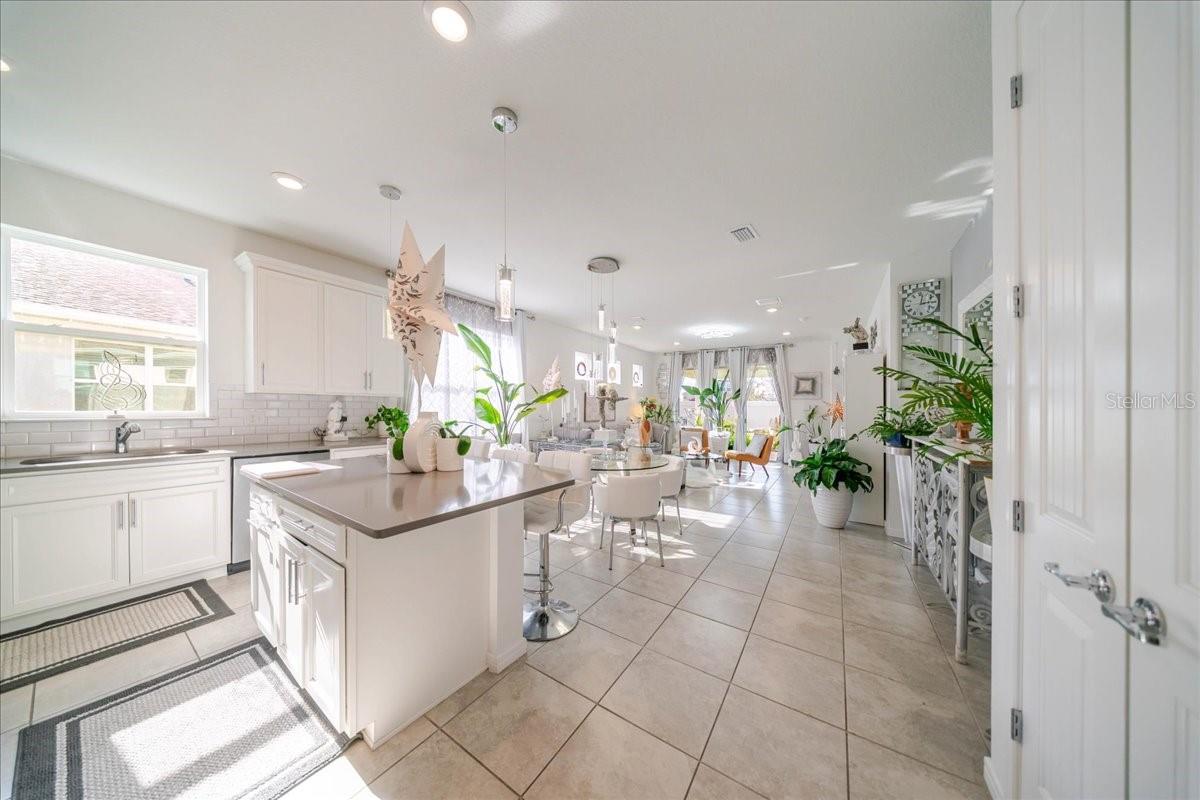 Listing photo id 16 for 1833 Spring Shower Circle