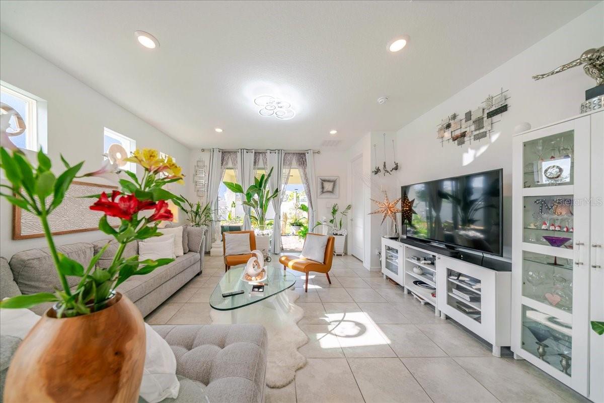 Listing photo id 22 for 1833 Spring Shower Circle