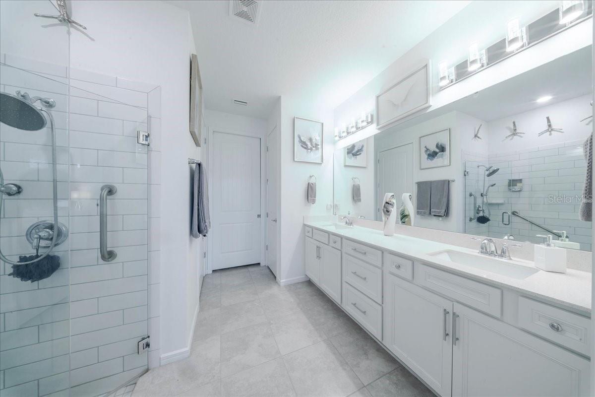 Listing photo id 41 for 1833 Spring Shower Circle