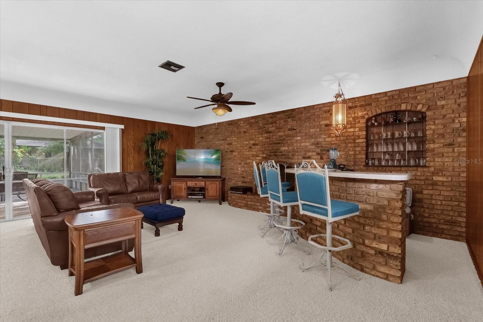 Image 17 of 28 For 1621 Boyer Street