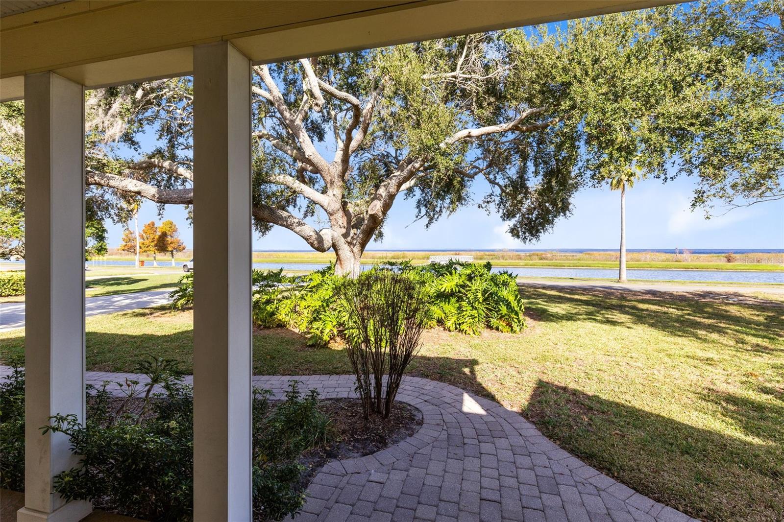 Image 5 of 42 For 1811 Lakeshore Boulevard