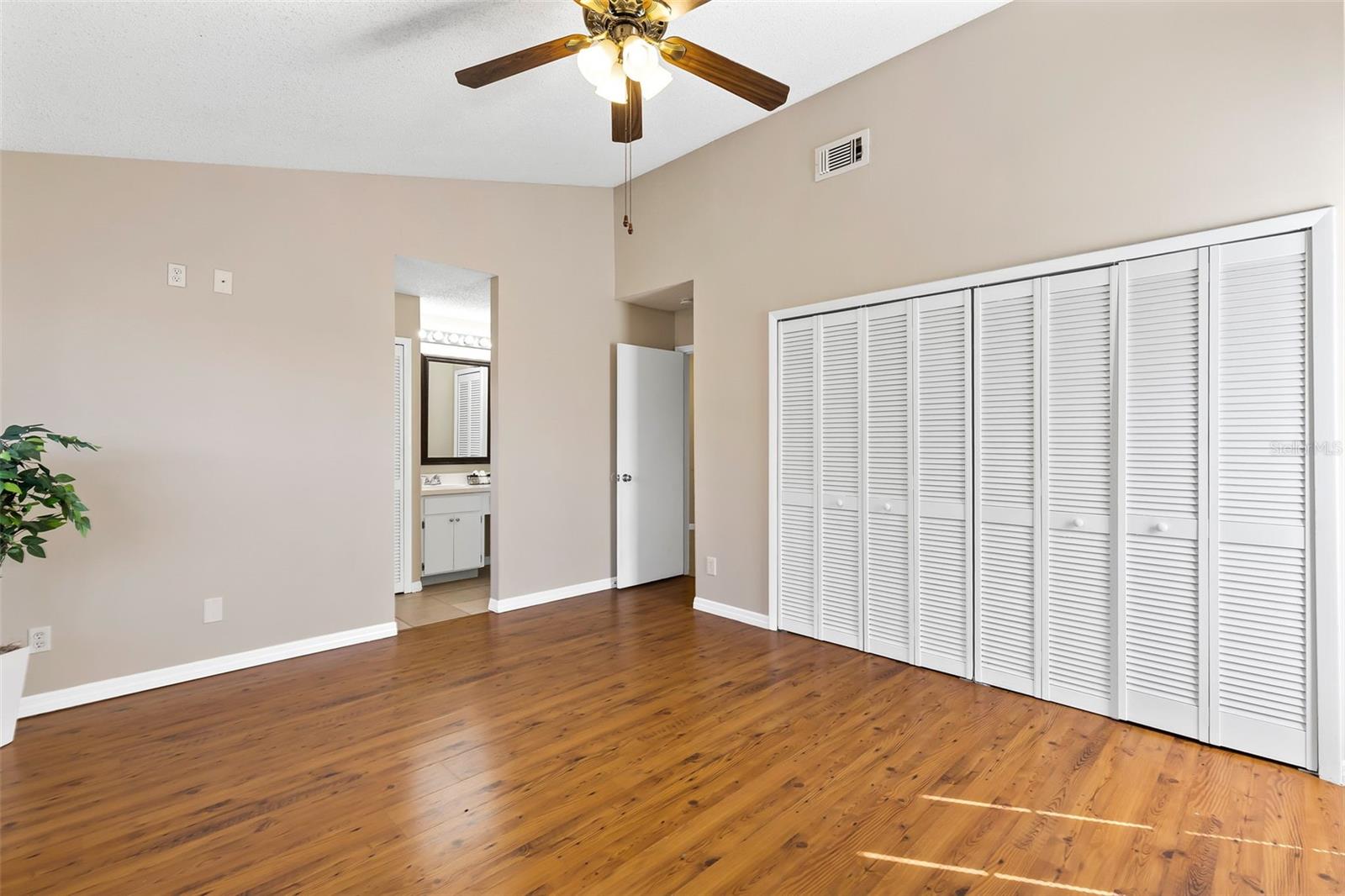 Image 15 of 24 For 7412 Little Pond Court