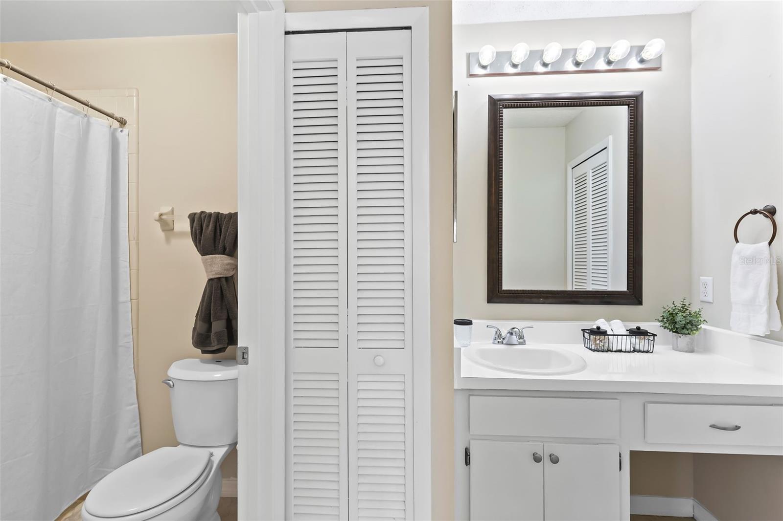 Image 16 of 24 For 7412 Little Pond Court