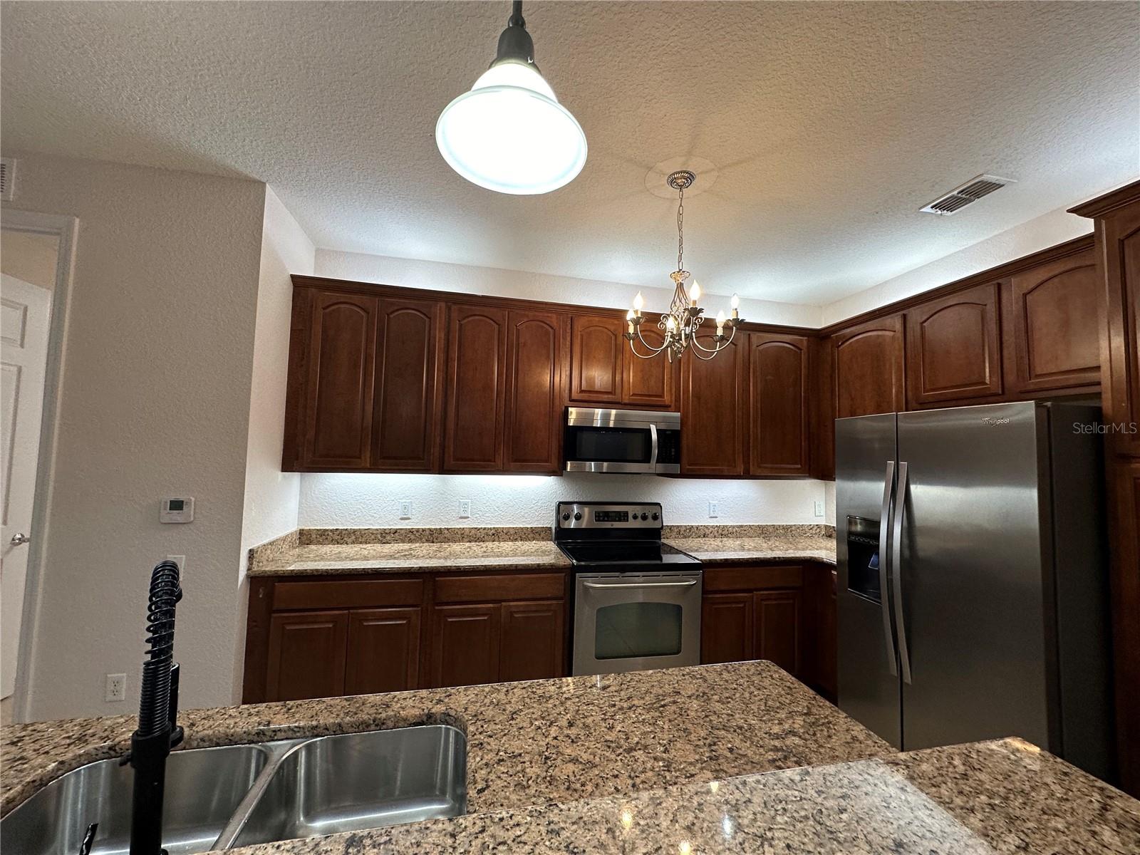 Image 10 of 69 For 5049 Shoreway Loop 10301