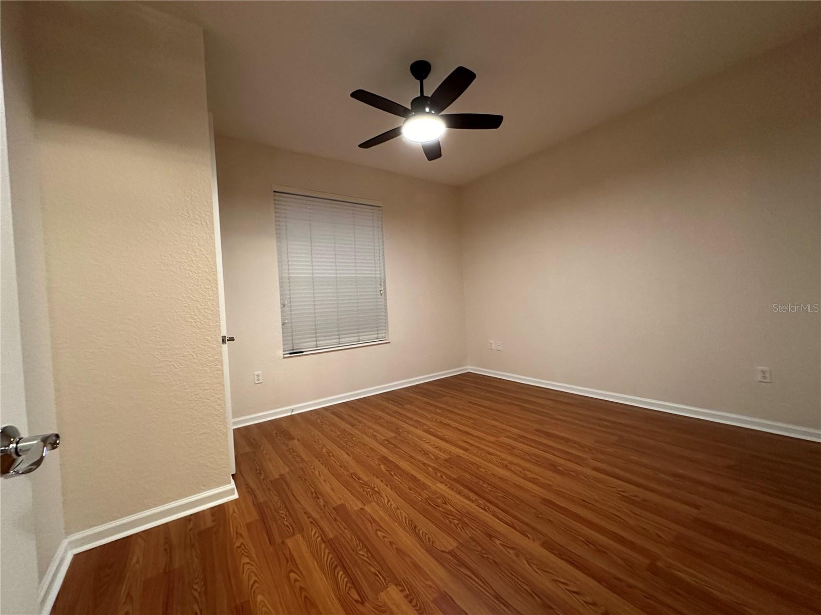 Image 11 of 69 For 5049 Shoreway Loop 10301