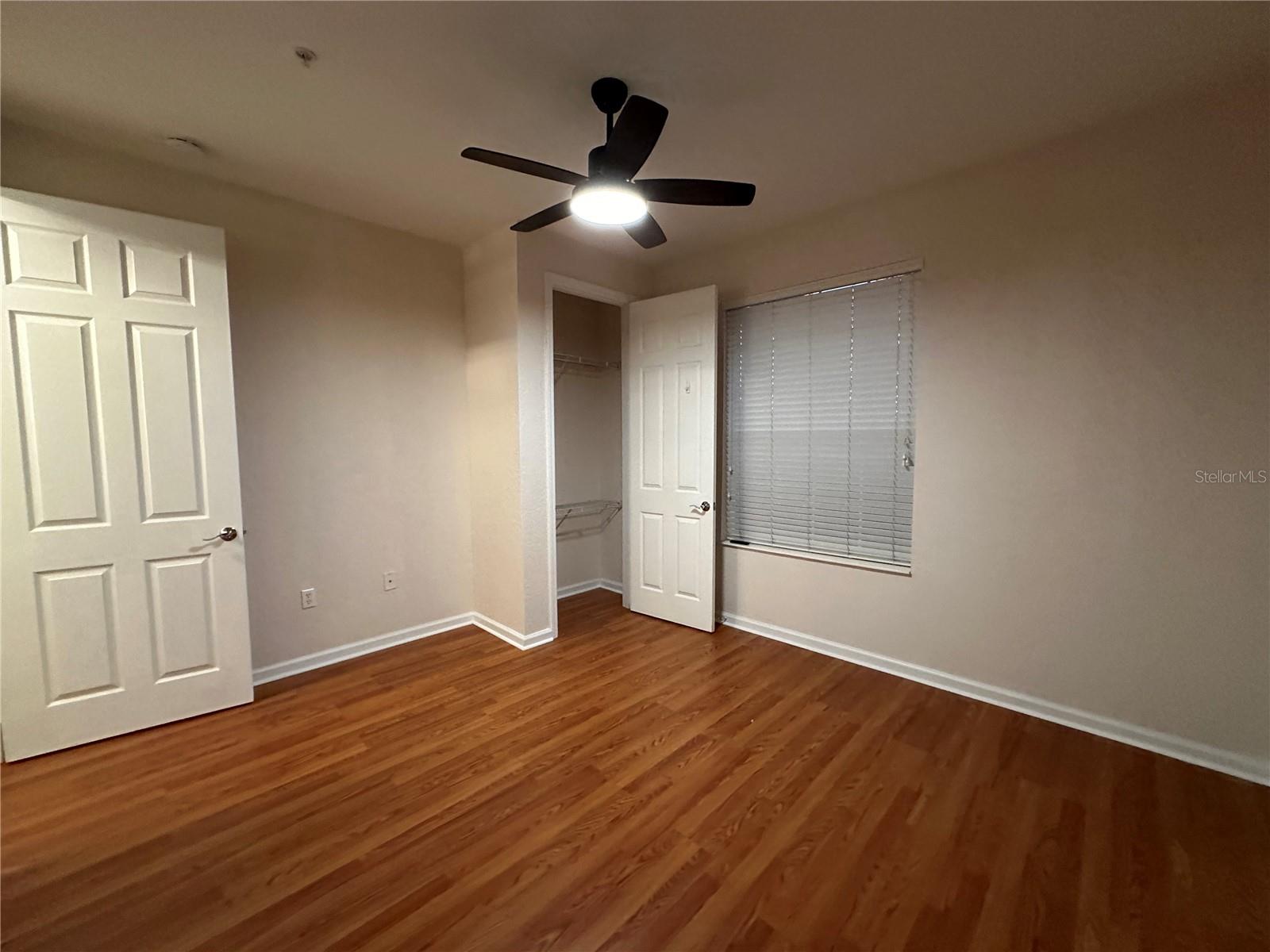 Image 12 of 69 For 5049 Shoreway Loop 10301