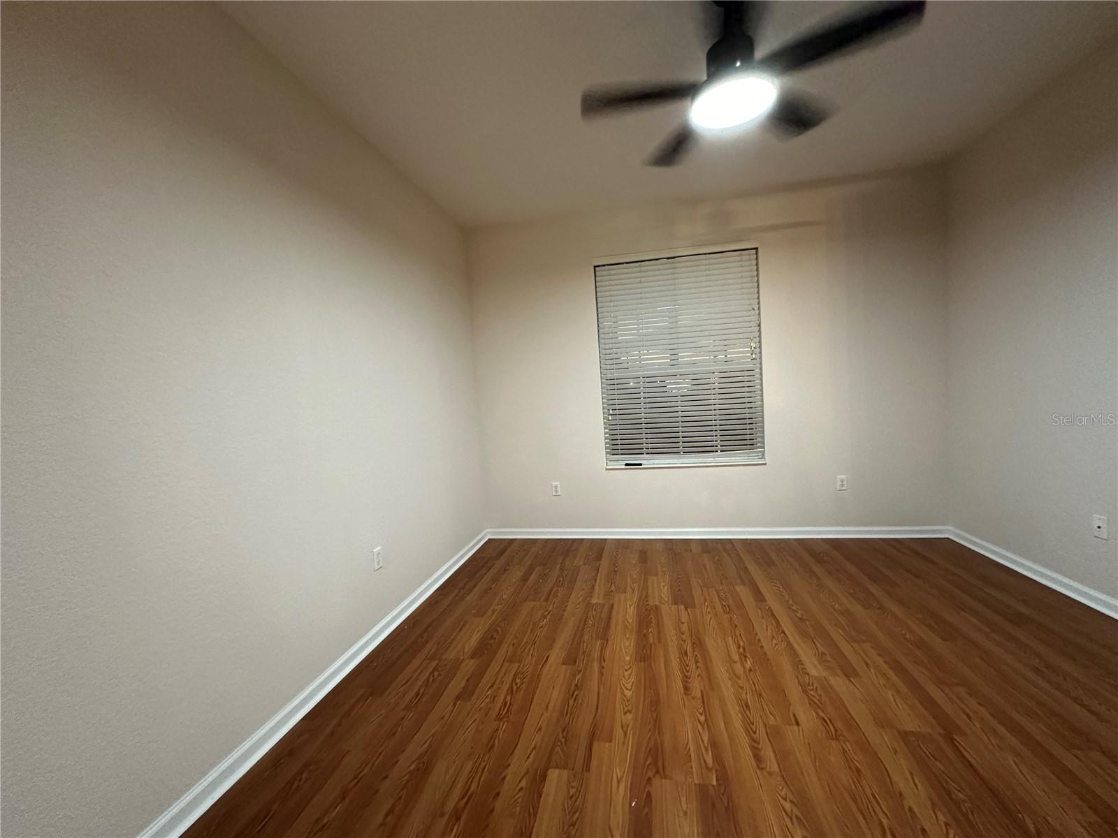 Image 15 of 69 For 5049 Shoreway Loop 10301