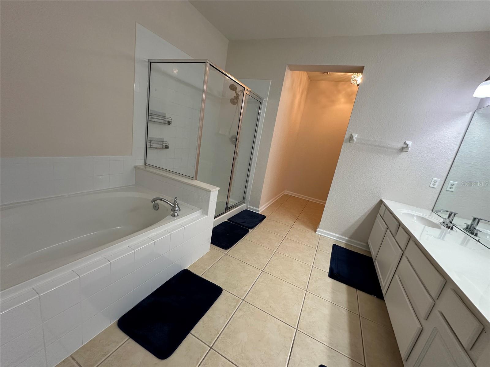 Image 18 of 69 For 5049 Shoreway Loop 10301