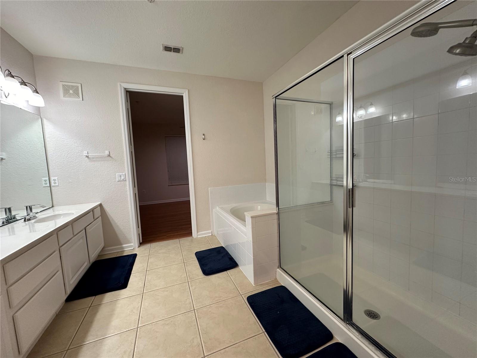 Image 19 of 69 For 5049 Shoreway Loop 10301