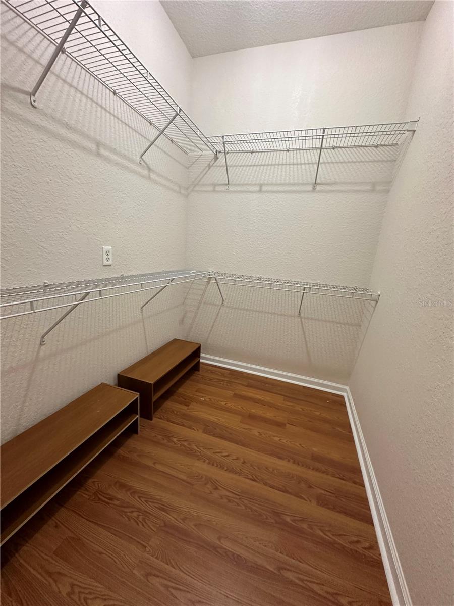 Image 24 of 69 For 5049 Shoreway Loop 10301