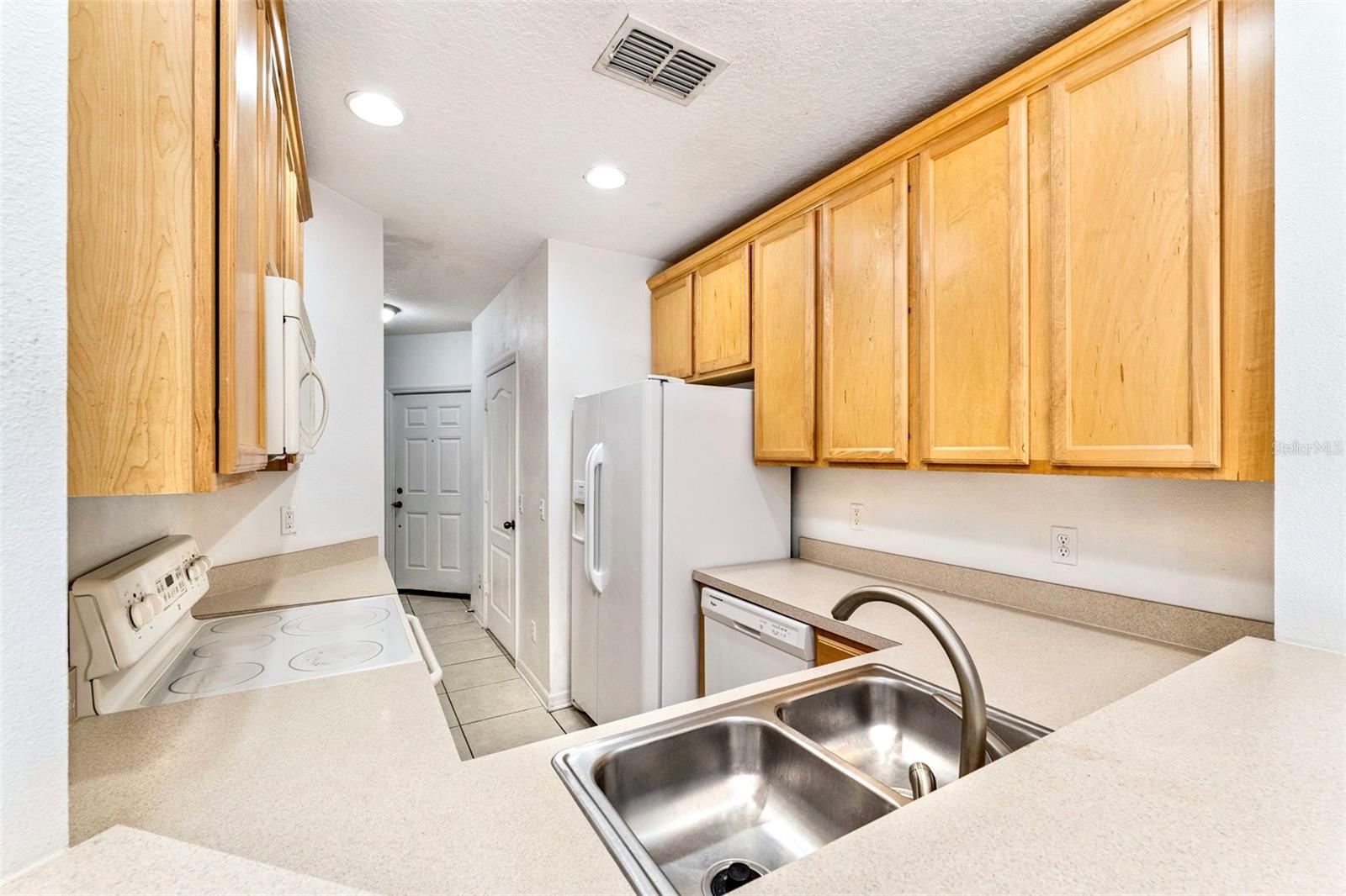 Image 6 of 23 For 10412 Kiplinger Lane 236