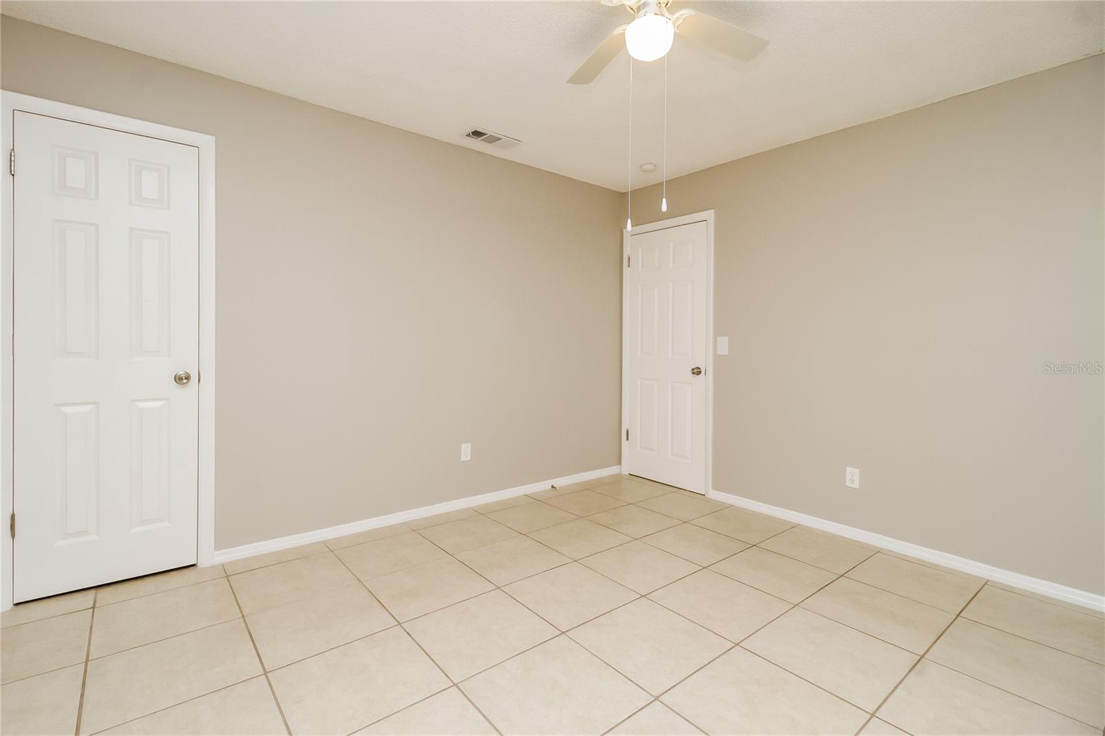 Image 14 of 16 For 865 Rich Drive