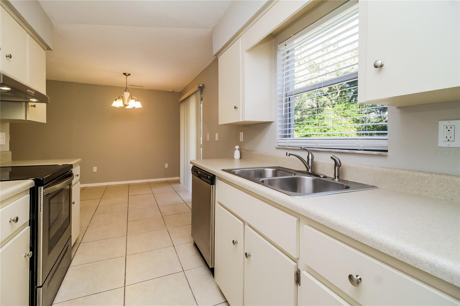 Image 6 of 16 For 865 Rich Drive