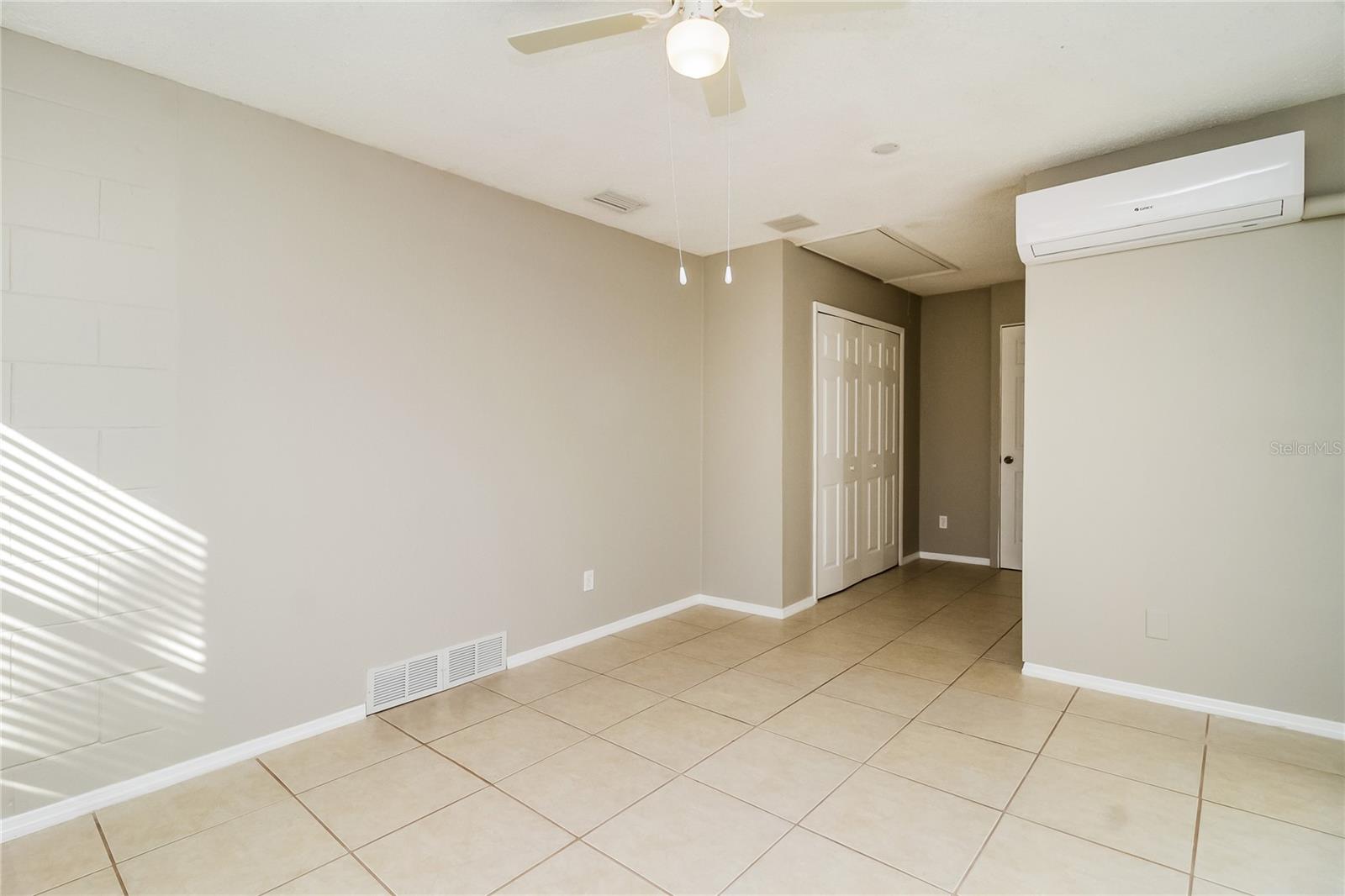 Image 9 of 16 For 865 Rich Drive