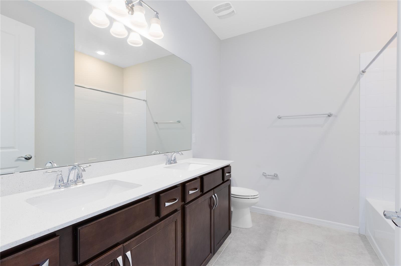 Image 17 of 38 For 13846 Tybee Beach Lane