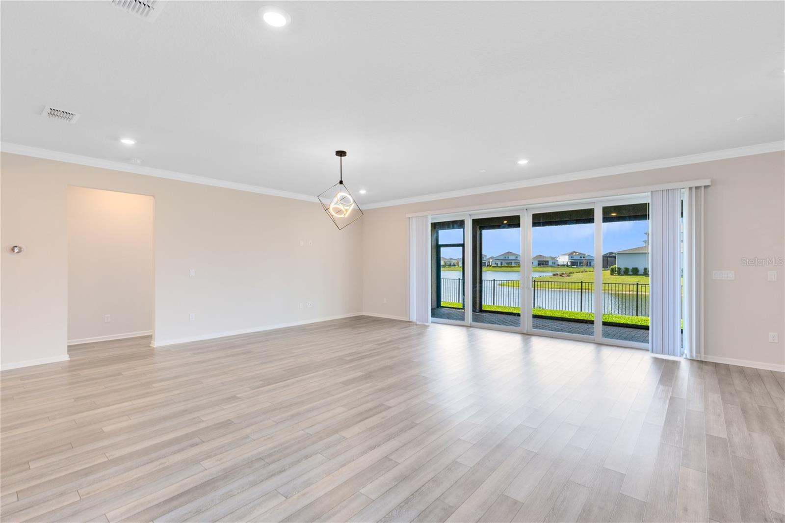 Image 9 of 38 For 13846 Tybee Beach Lane