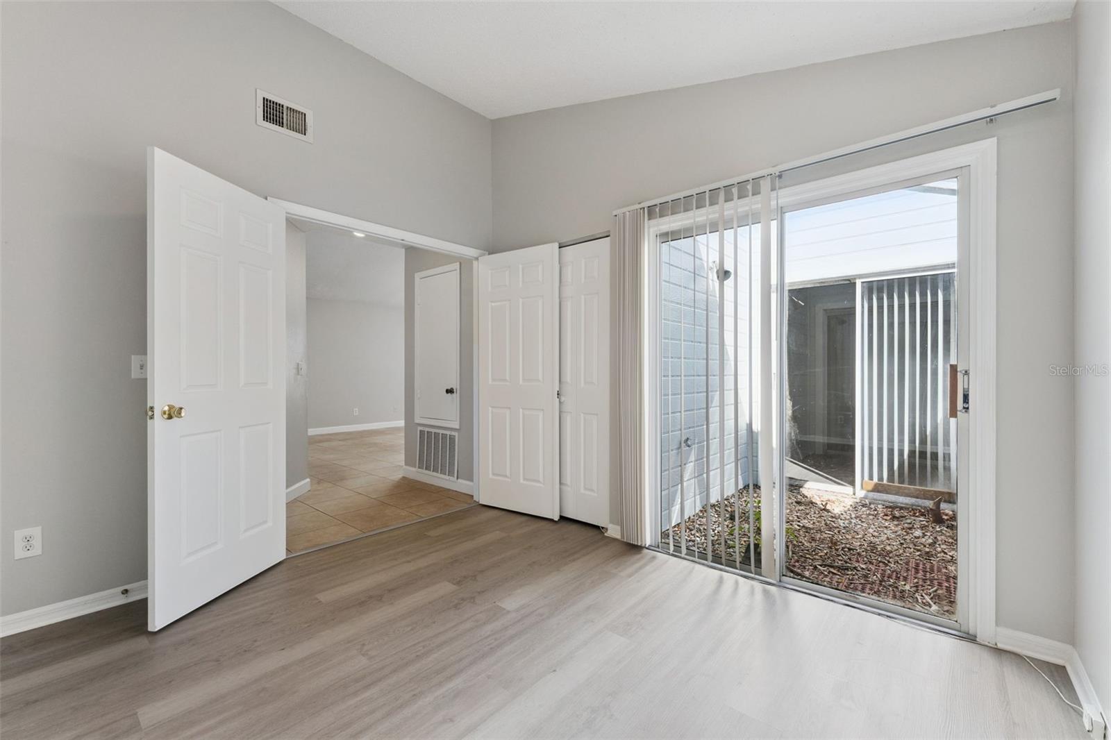 Image 12 of 19 For 115 Cobblestone Way