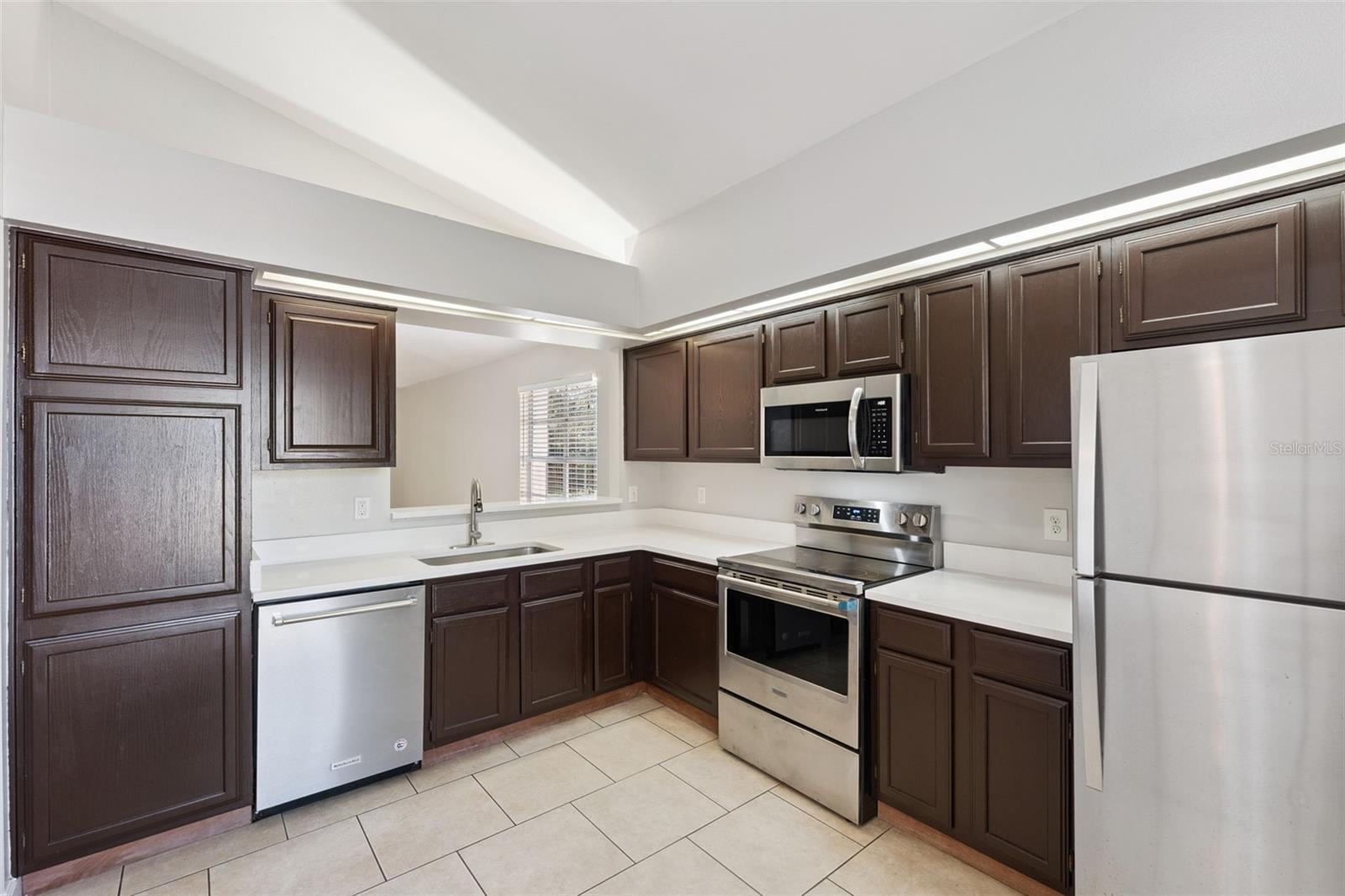 Image 5 of 19 For 115 Cobblestone Way